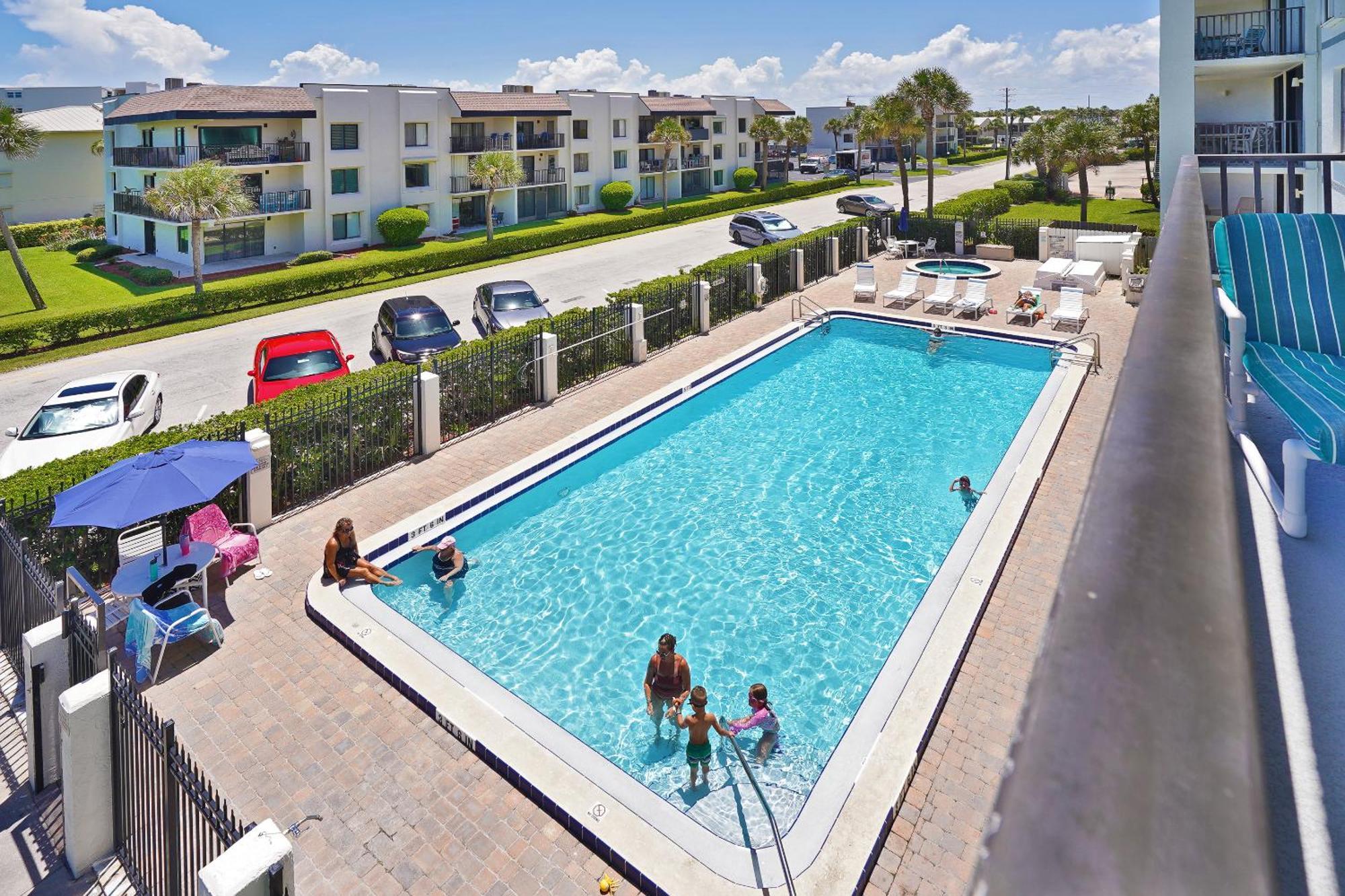 Cape Winds Resort Cape Canaveral Exterior foto